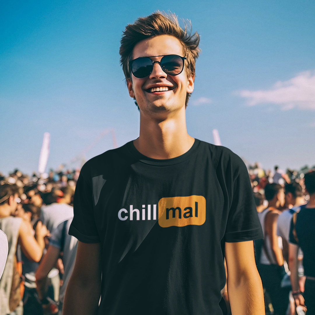 chill mal hub - T-Shirt